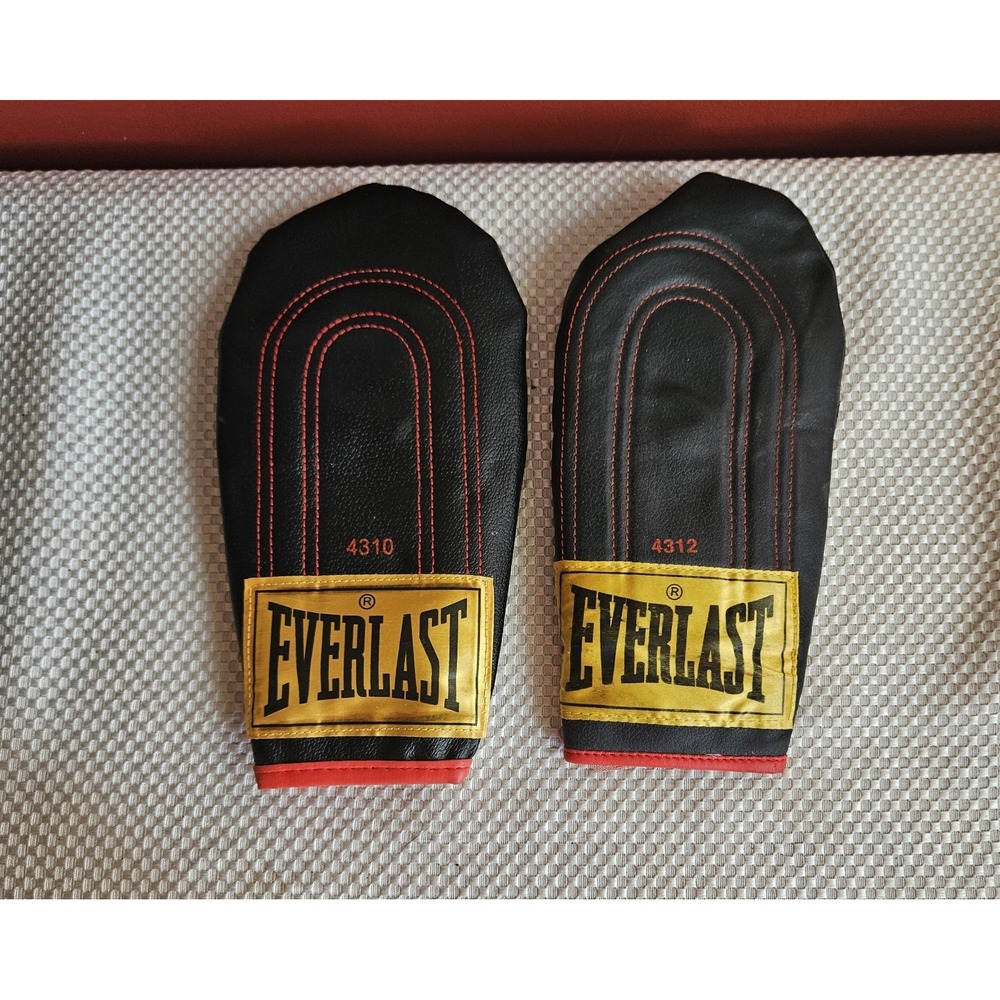 Vintage Everlast Boxing Speed Bag Gloves Left 4310 / Right 4312 Mismatched Pair